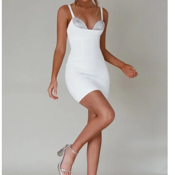 leslie selfie dresses Bella Donna Strapless Frill Dress White